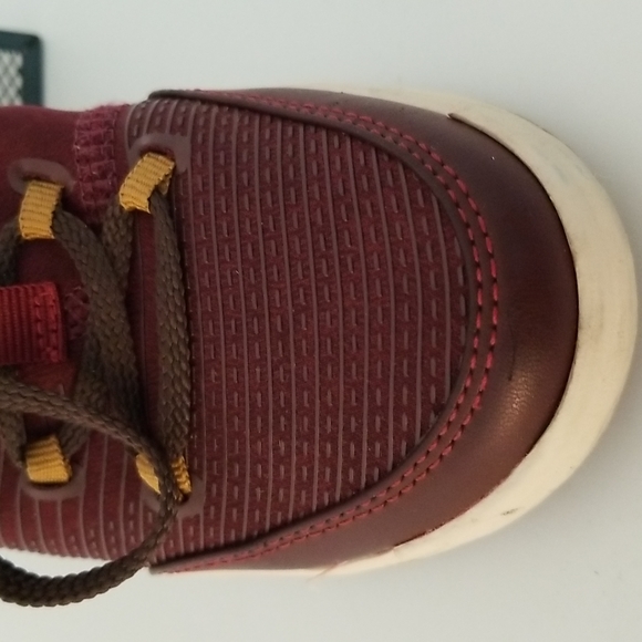 Baretraps Sneakers - Picture 4 of 10